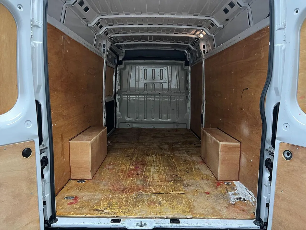 2023 Citroen Relay High Roof Panel Van - Image 2