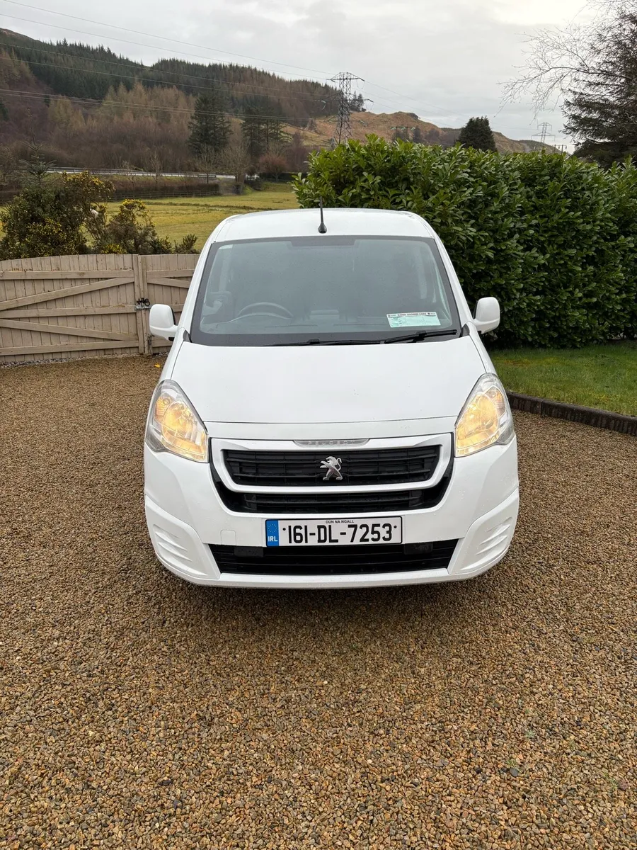 Peugeot Partner Professional 100bhp Low miles - Image 2