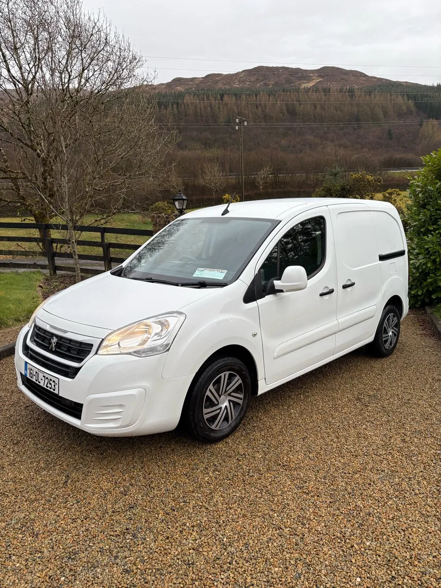 Peugeot Partner Professional 100bhp Low miles - Image 1