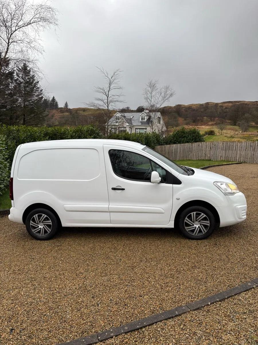 Peugeot Partner Professional 100bhp Low miles - Image 4