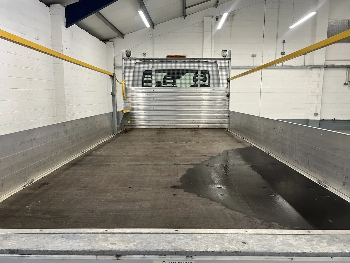 2023 Iveco Daily Dropside Van - Image 2