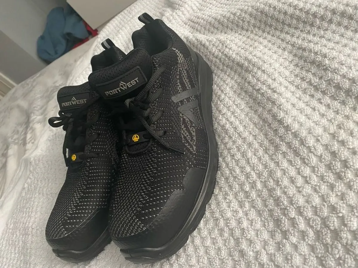 Portwest safety trainer - Image 2