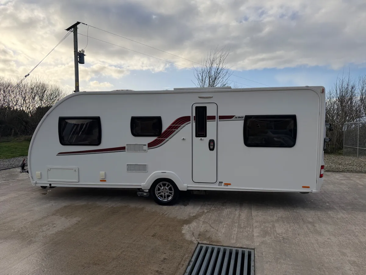 2018 Swift Challenger 590 - Image 3