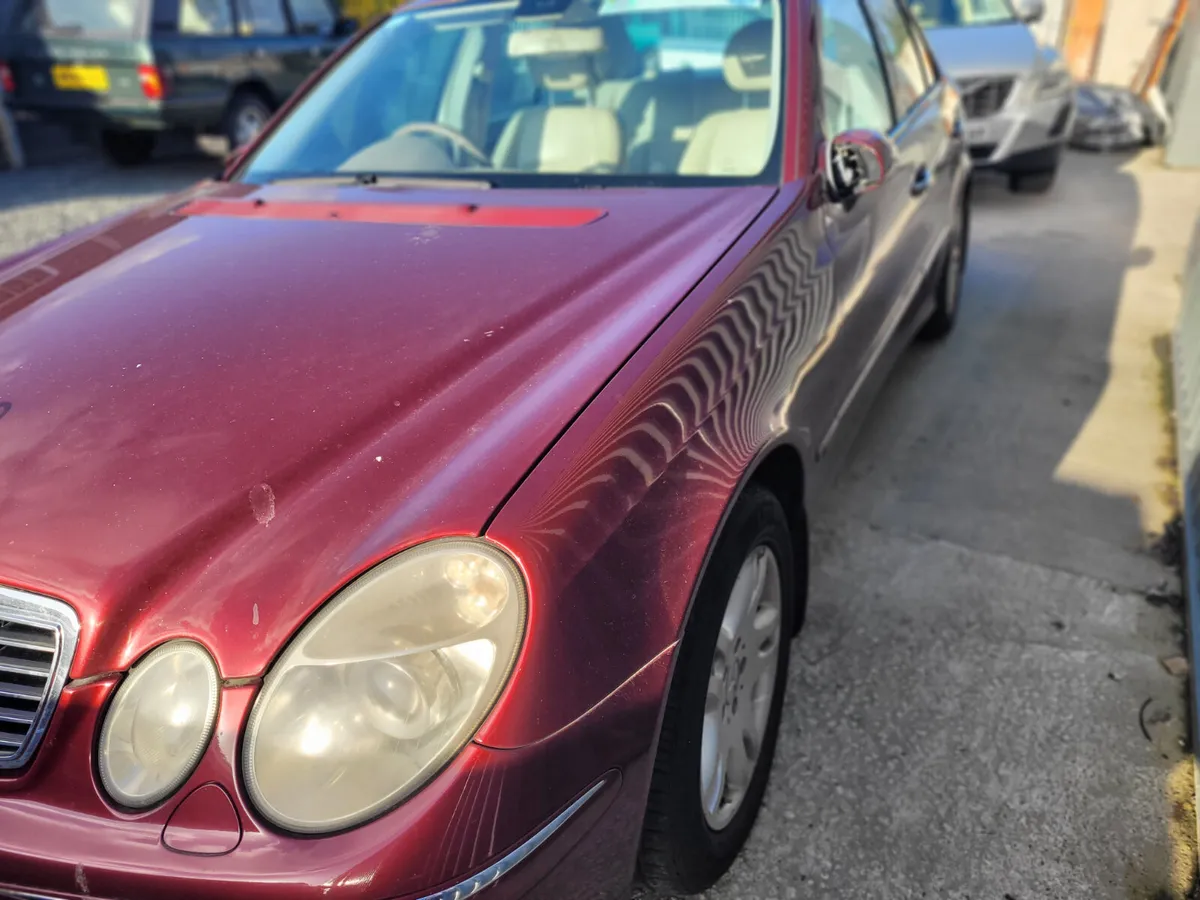 Mercedes E200 Automatic - Image 3