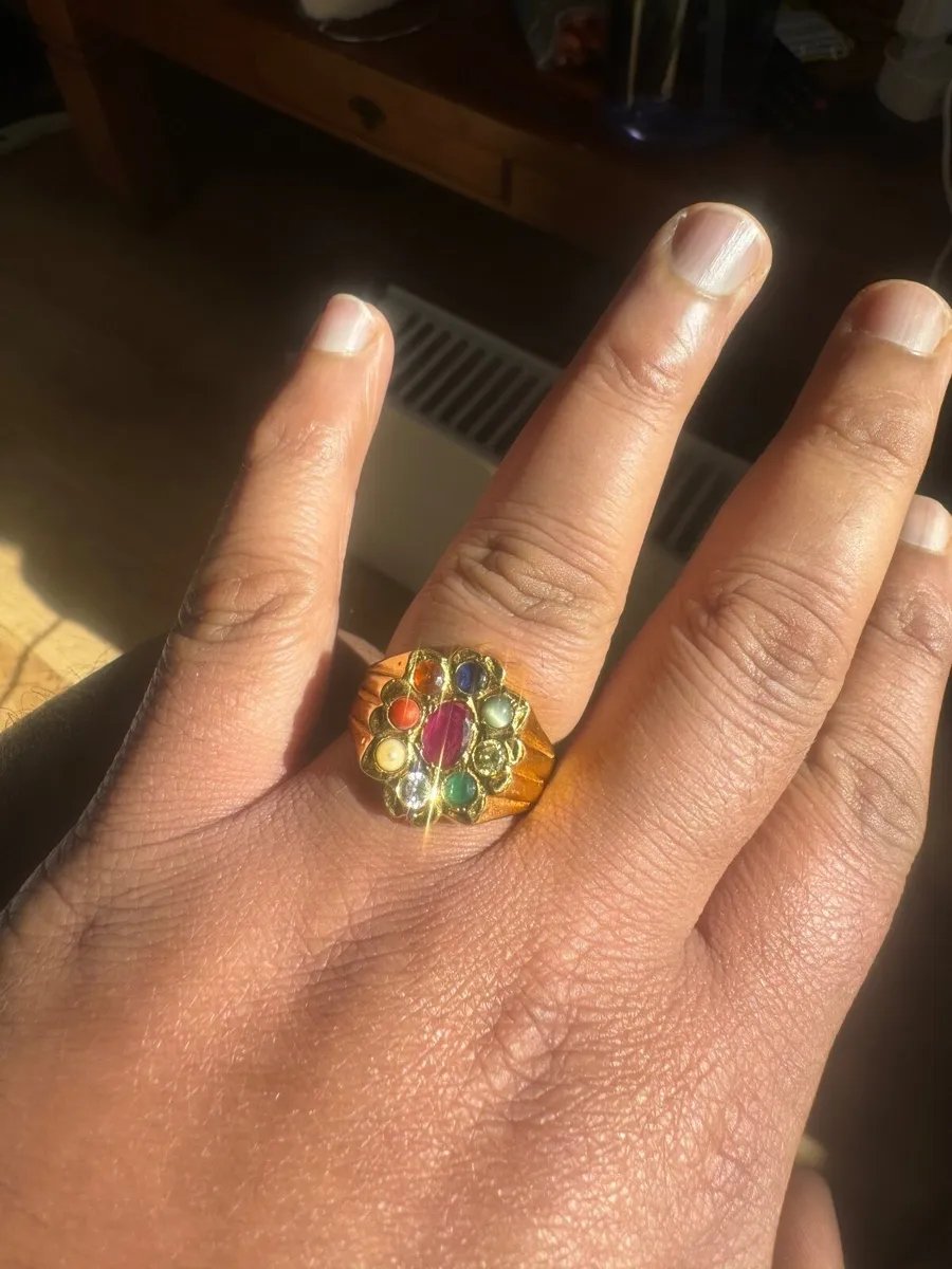 22ct gold plated ring with gemstones - Image 4