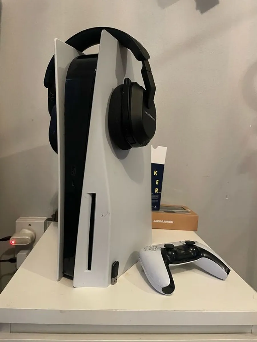 playstation 5 - Image 1