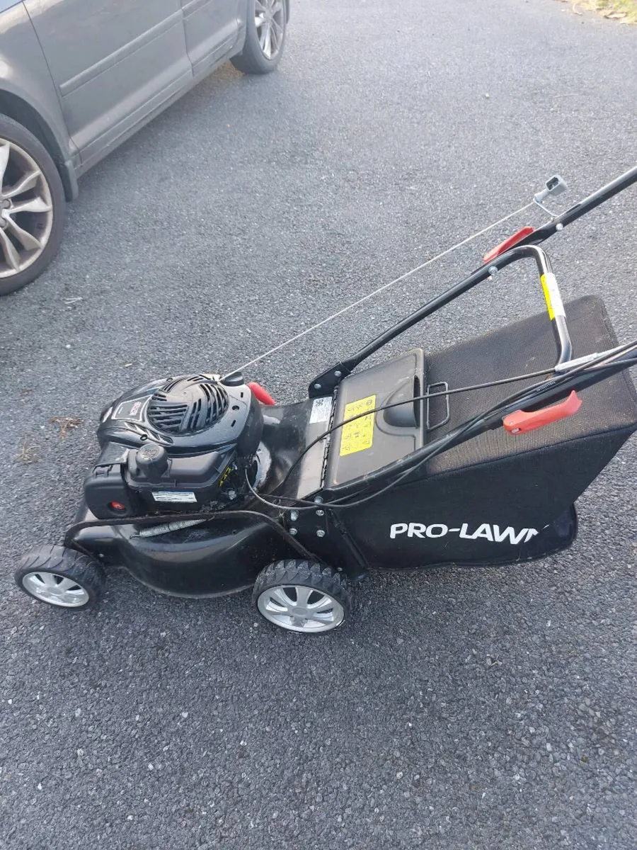 Lawn mower - Image 1