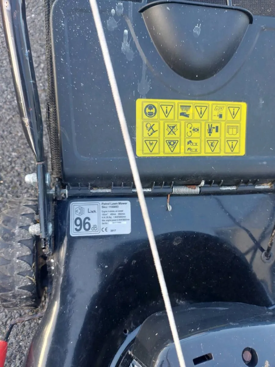 Lawn mower - Image 3