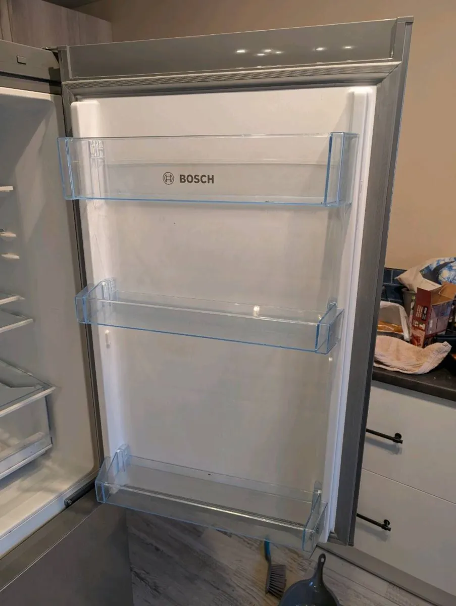 BOSCH Fridge Freezer - Image 4