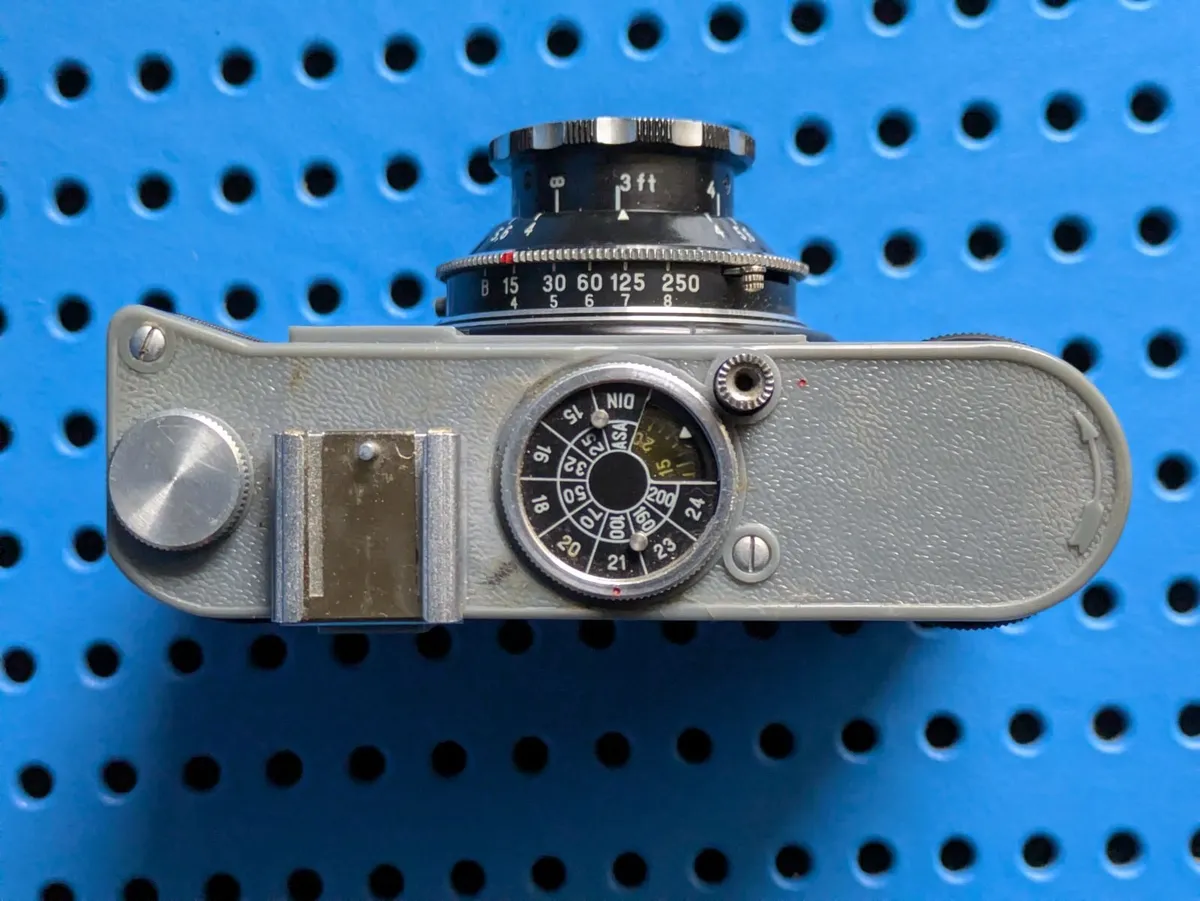 🎞️ Lomo Cosmic 35 film camera - Image 2