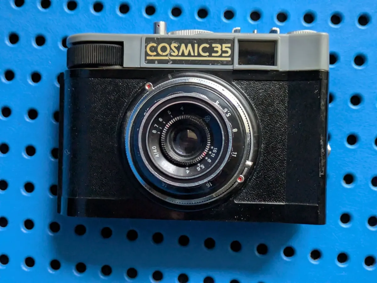 🎞️ Lomo Cosmic 35 film camera - Image 1