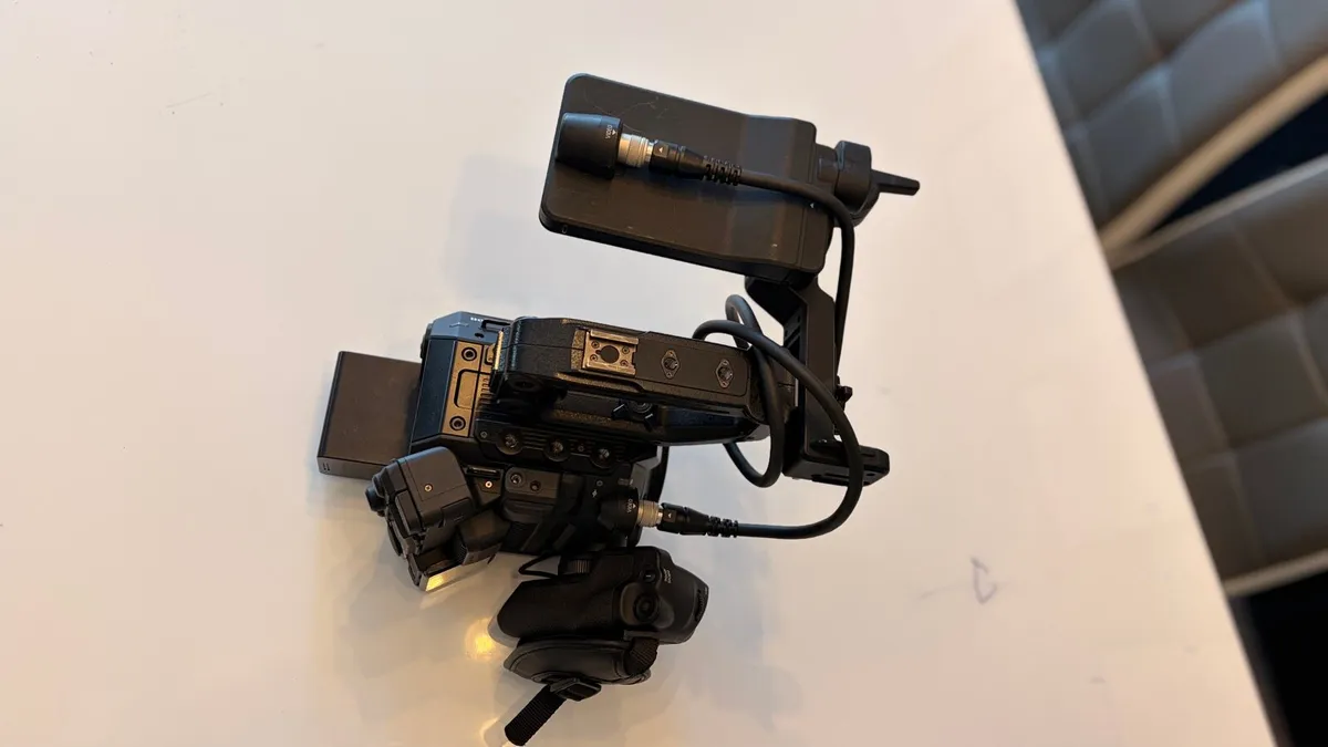 Canon C300 Mark III EF - Image 2