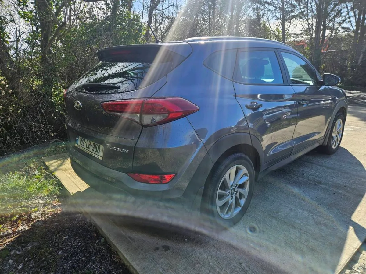 2016 Hyundai Tucson - Image 2