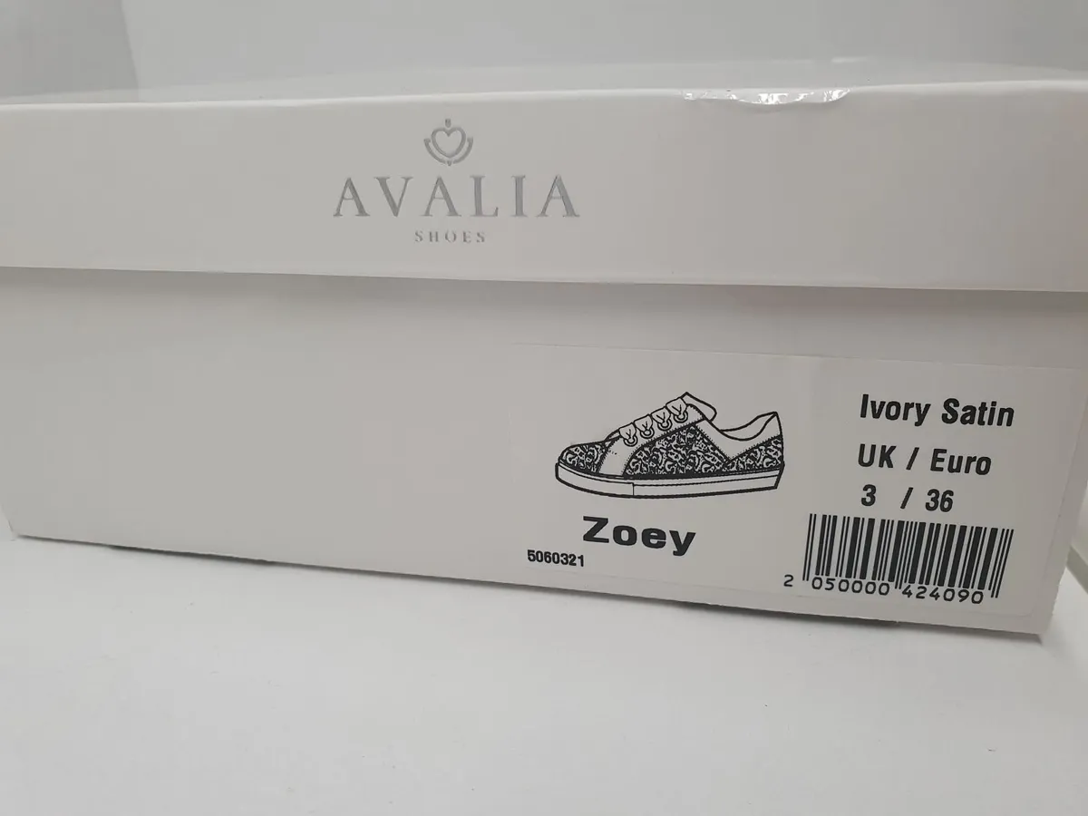 Online Auction Of A Shoes & More! - Image 4