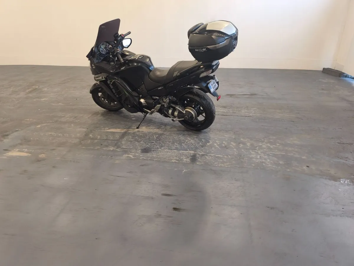 2015Kawasaki gtr 1400 - Image 3