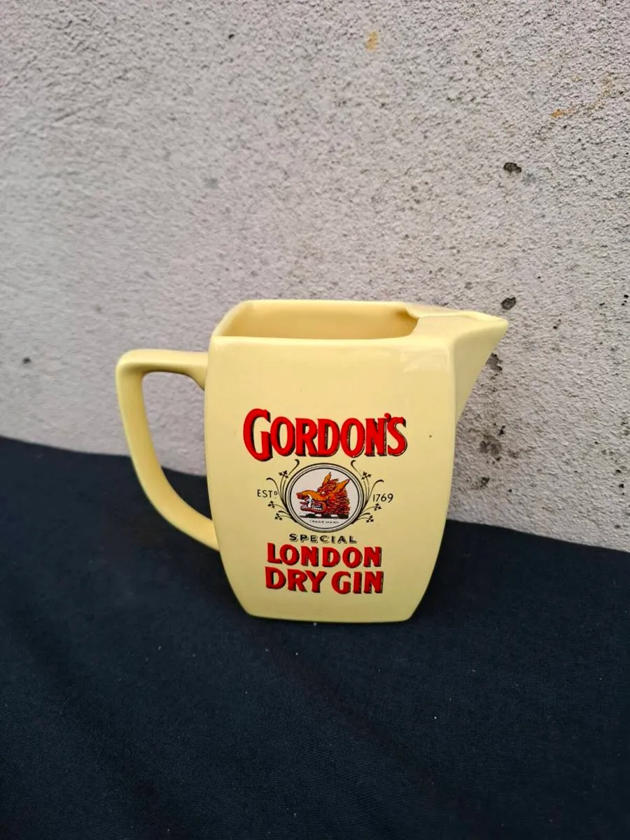 Gordon gin pitcher