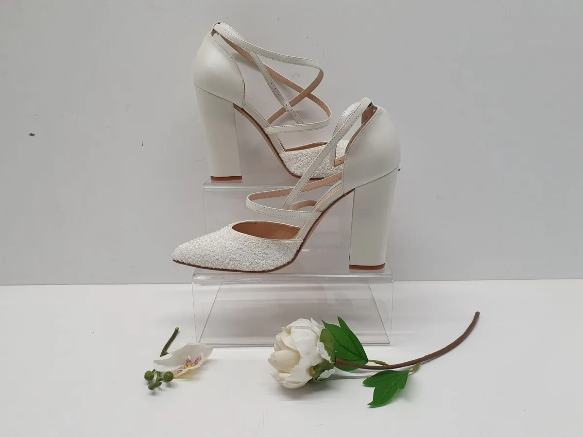 Online Auction Of A Bridal Heels  & More! - Image 4