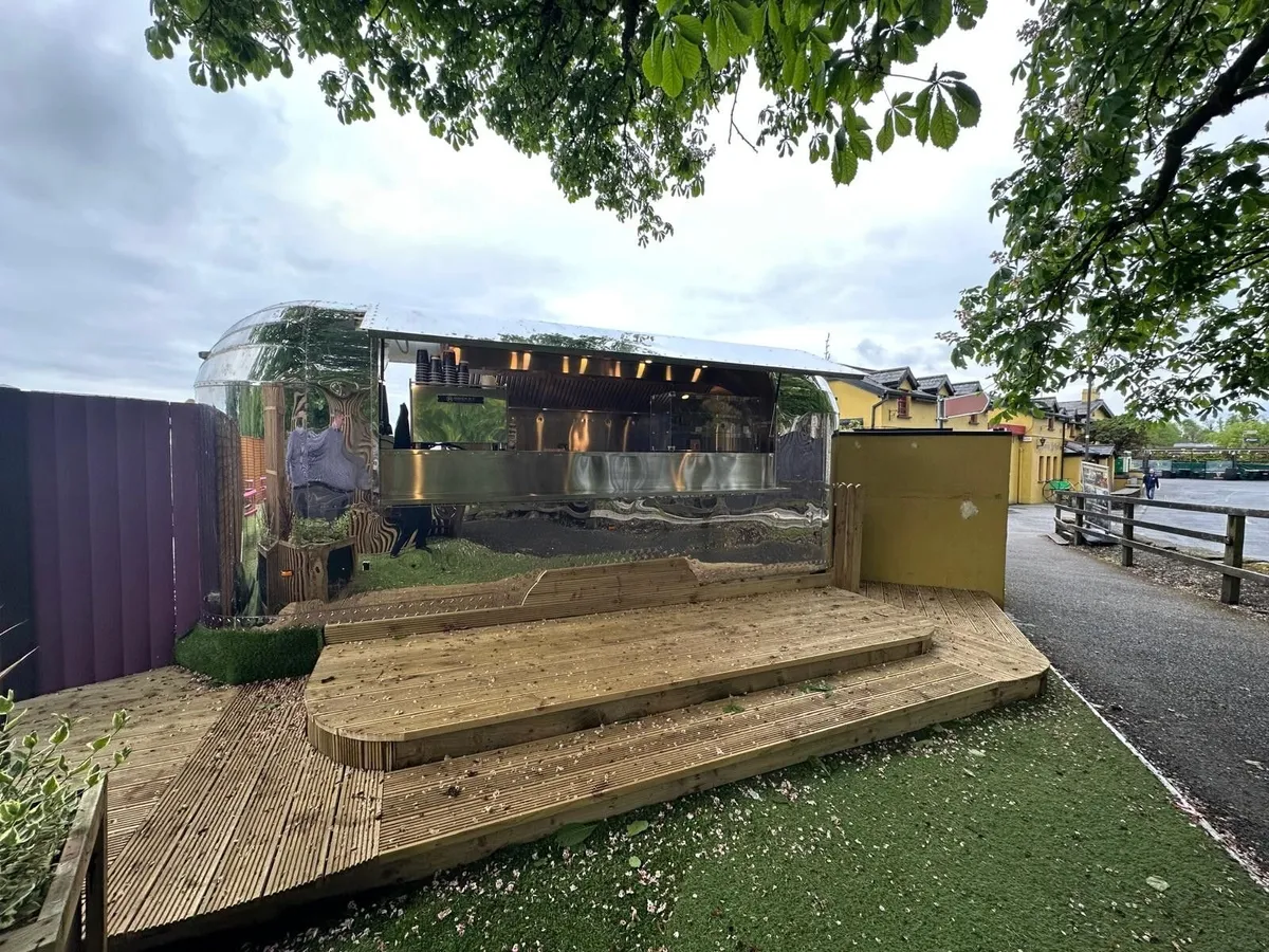 Premium 5m Airstream Catering Unit - Image 1