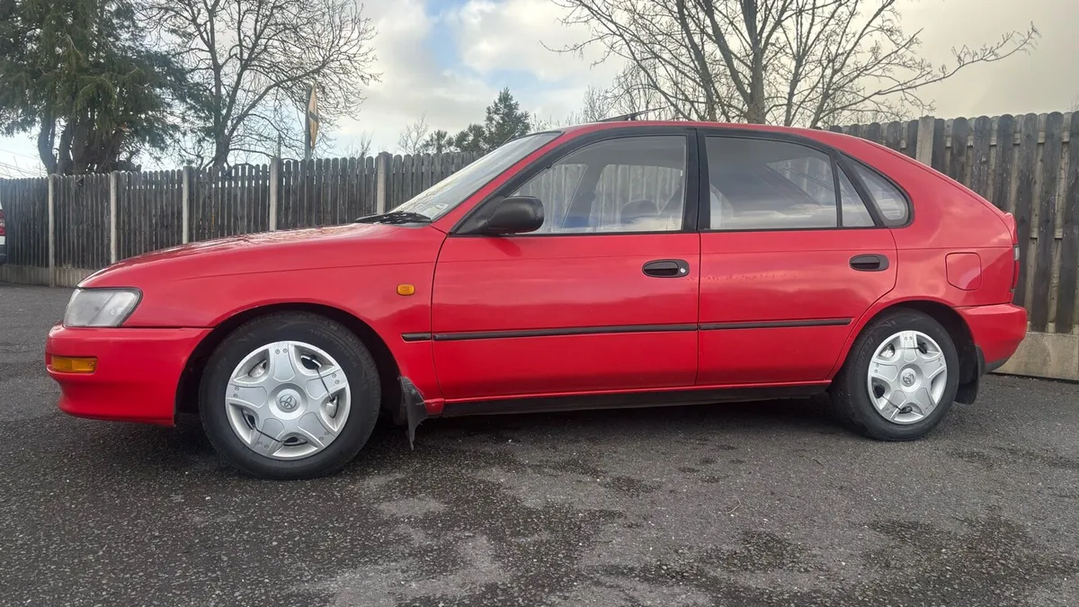 1996 Toyota Corolla - Image 2