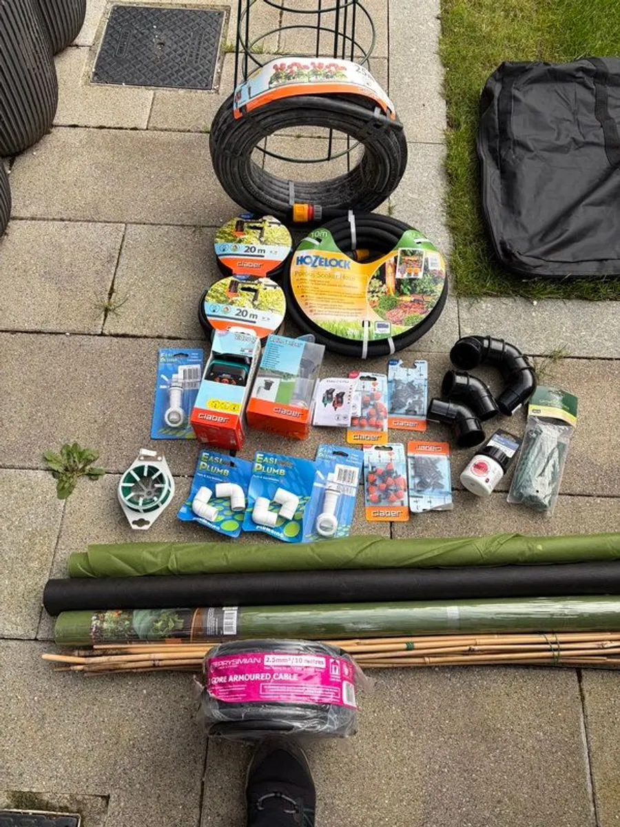 Garden Irrigation Hose Plumb Set with two Timers - Image 1