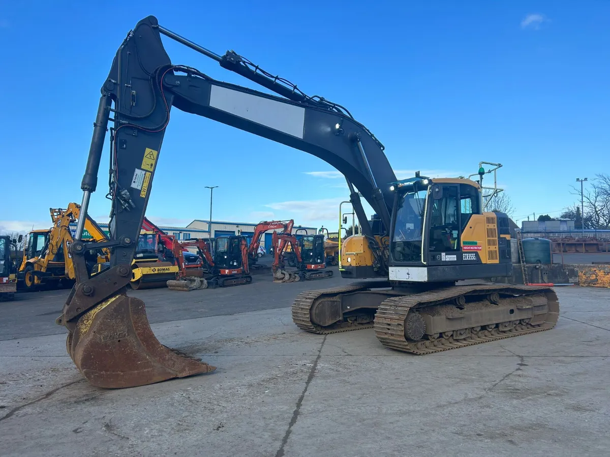 2019 Volvo ECR355 38 Ton Zero Swing - MULLANS - Image 2