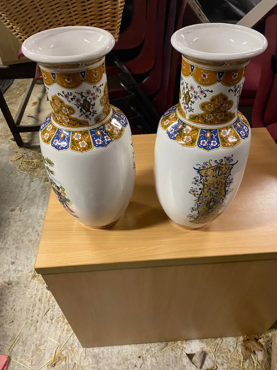 Pair of vases - Image 3