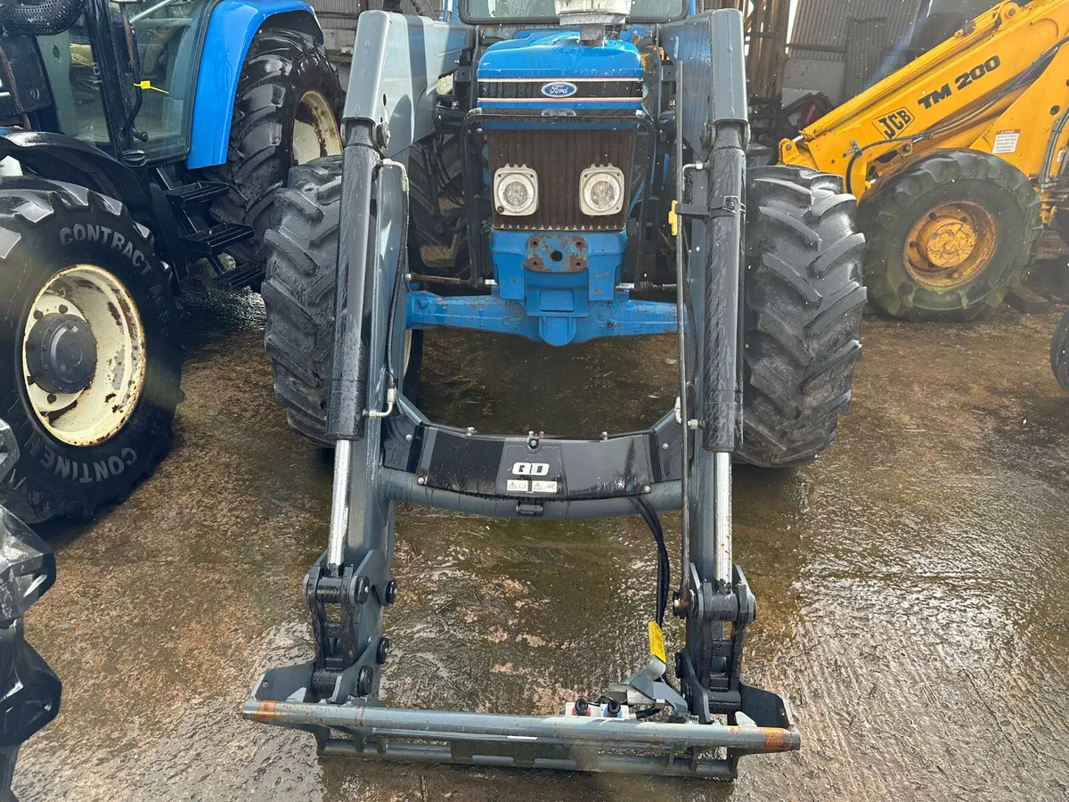 Quicke Q51 loader - Image 1