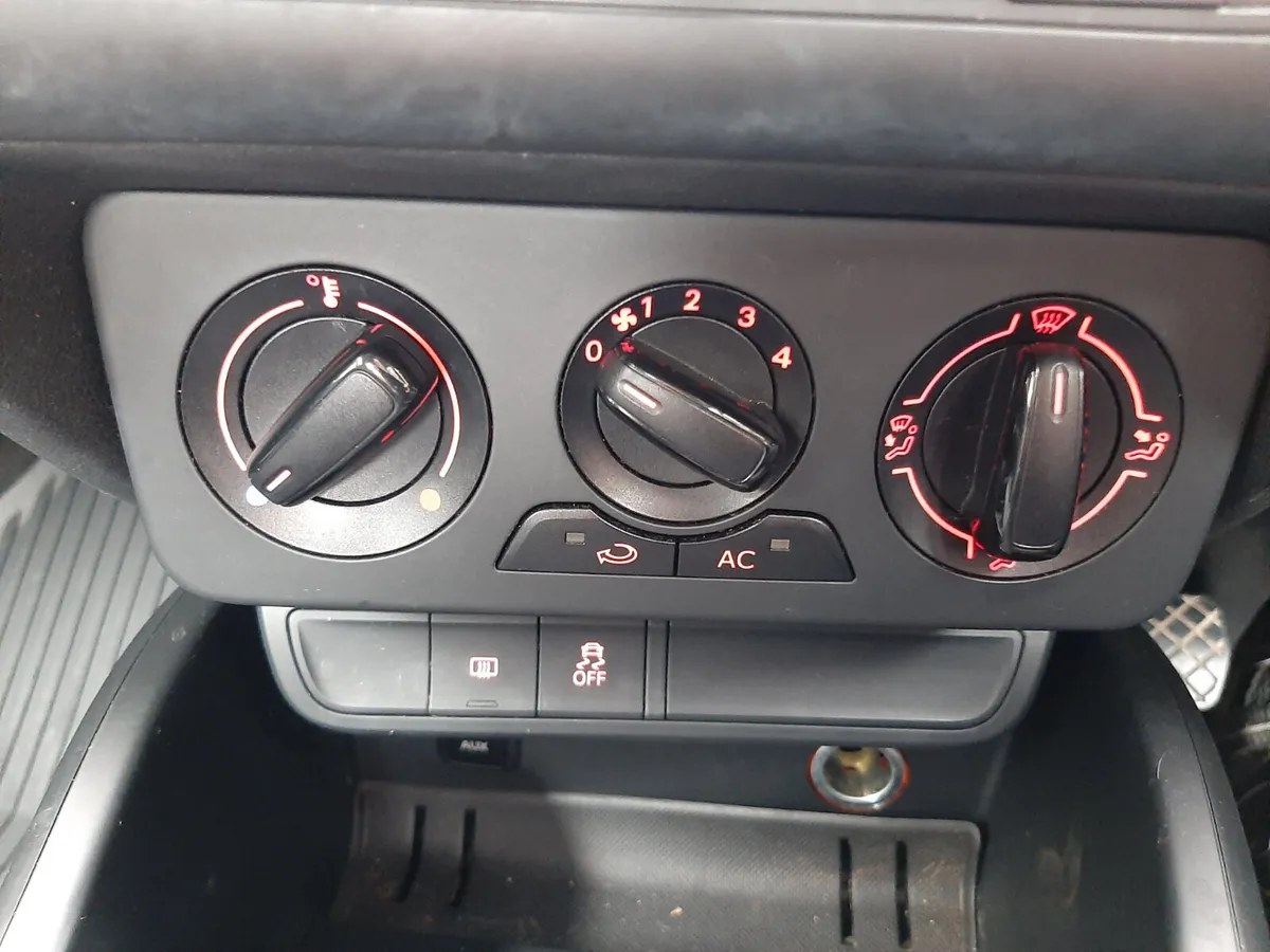 AUDI A1 ,1.2 TFSI 2011 .LOW MILES 80000 FROM NEW - Image 3