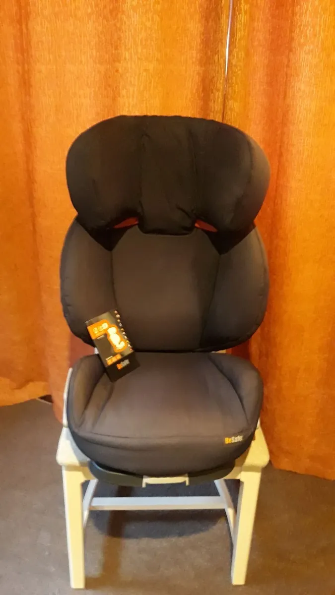 Child's Car Seat - Image 4