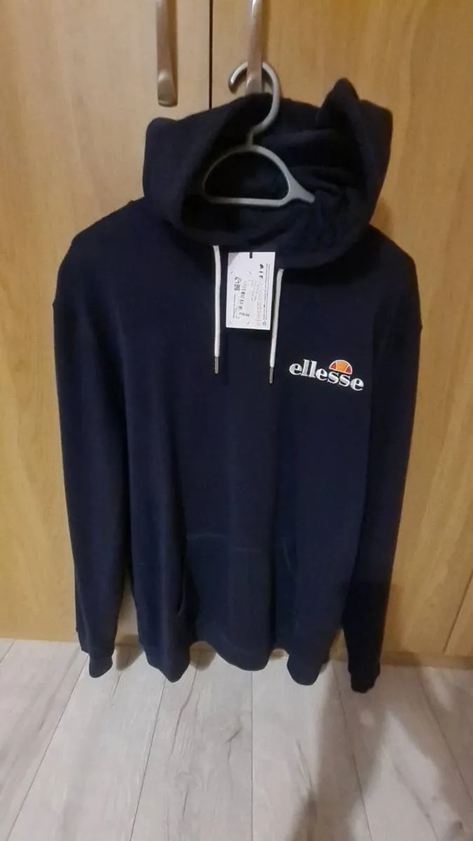 Ellesse hoodie large - Image 2