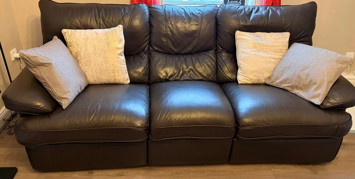 Recliner Couch - Image 2