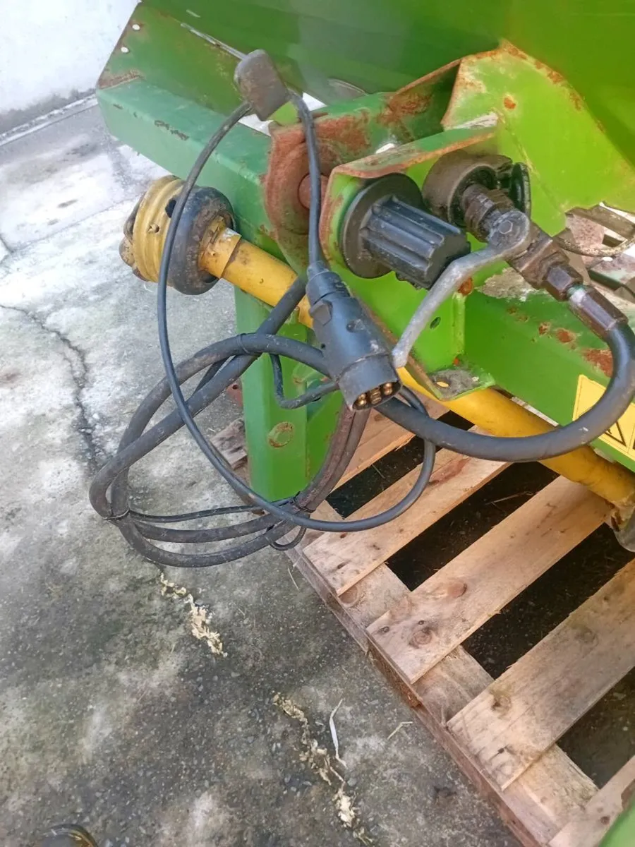 Amazon  fertiliser sower - Image 4