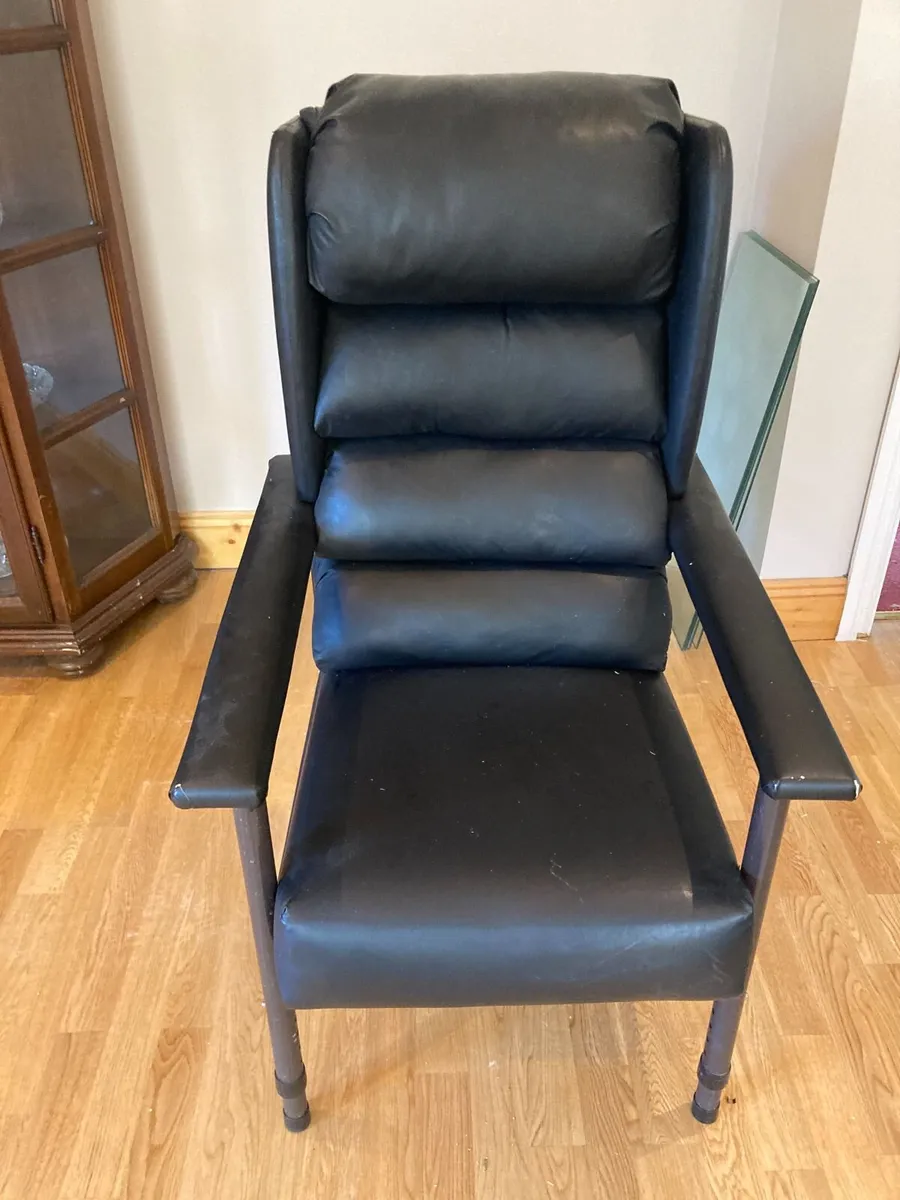 Orthopedic Armchair - Image 3