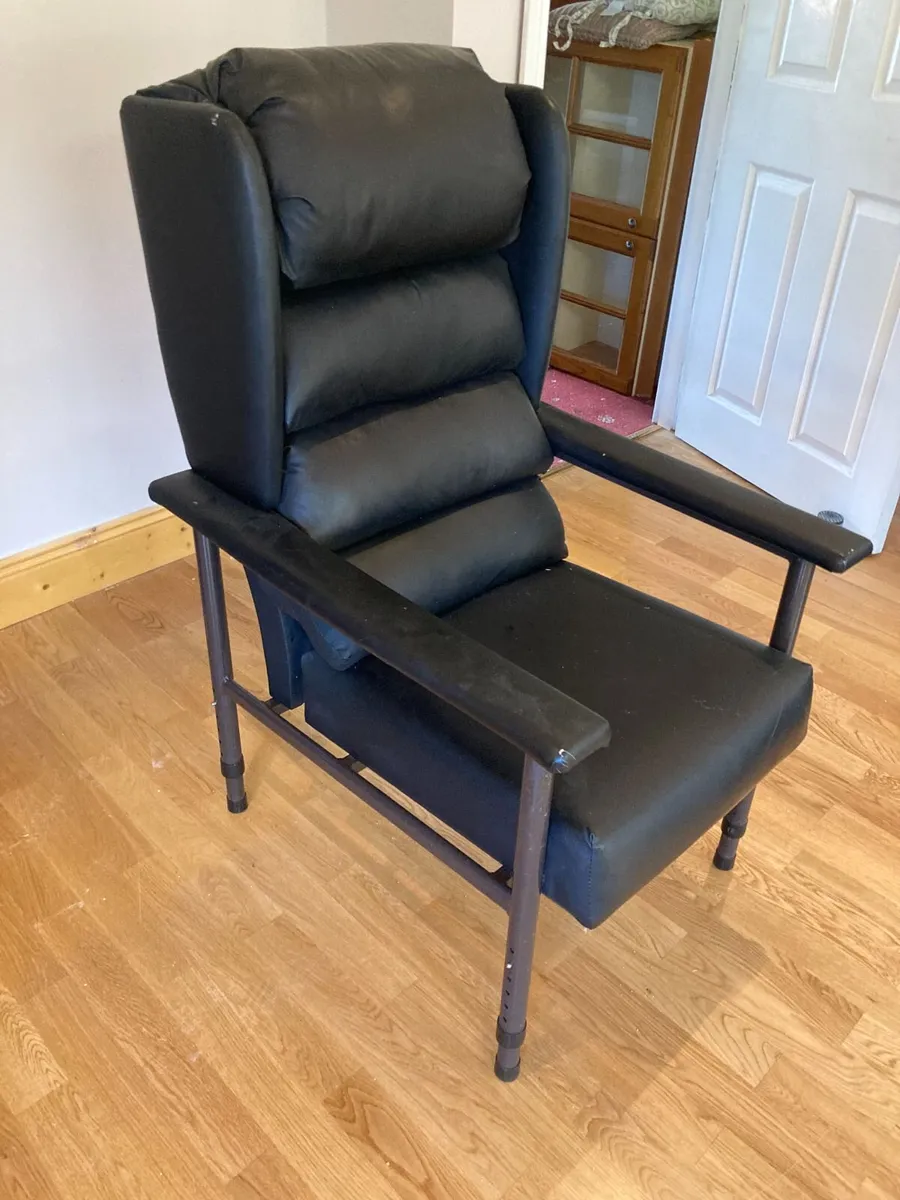 Orthopedic Armchair - Image 2