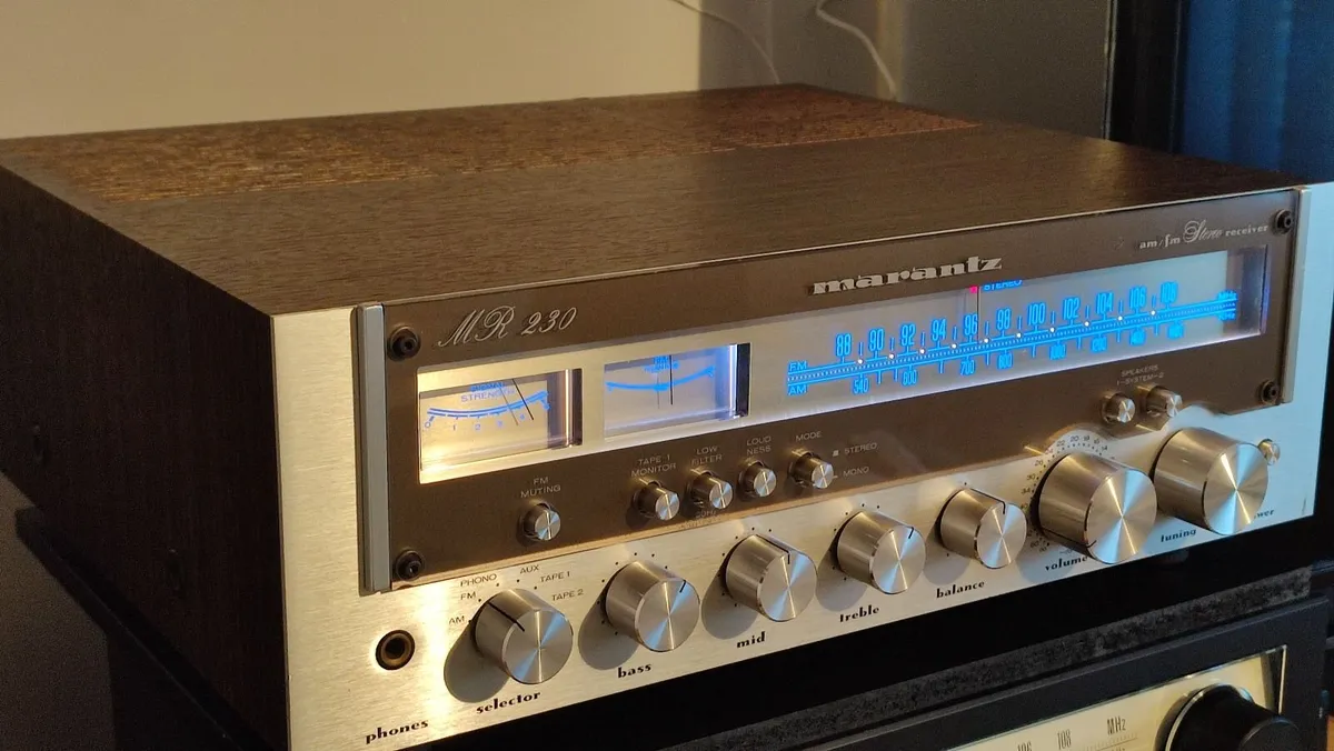 VintageMARANTZ MR230 Receiver.Fuly cleaned.LikeNew - Image 1