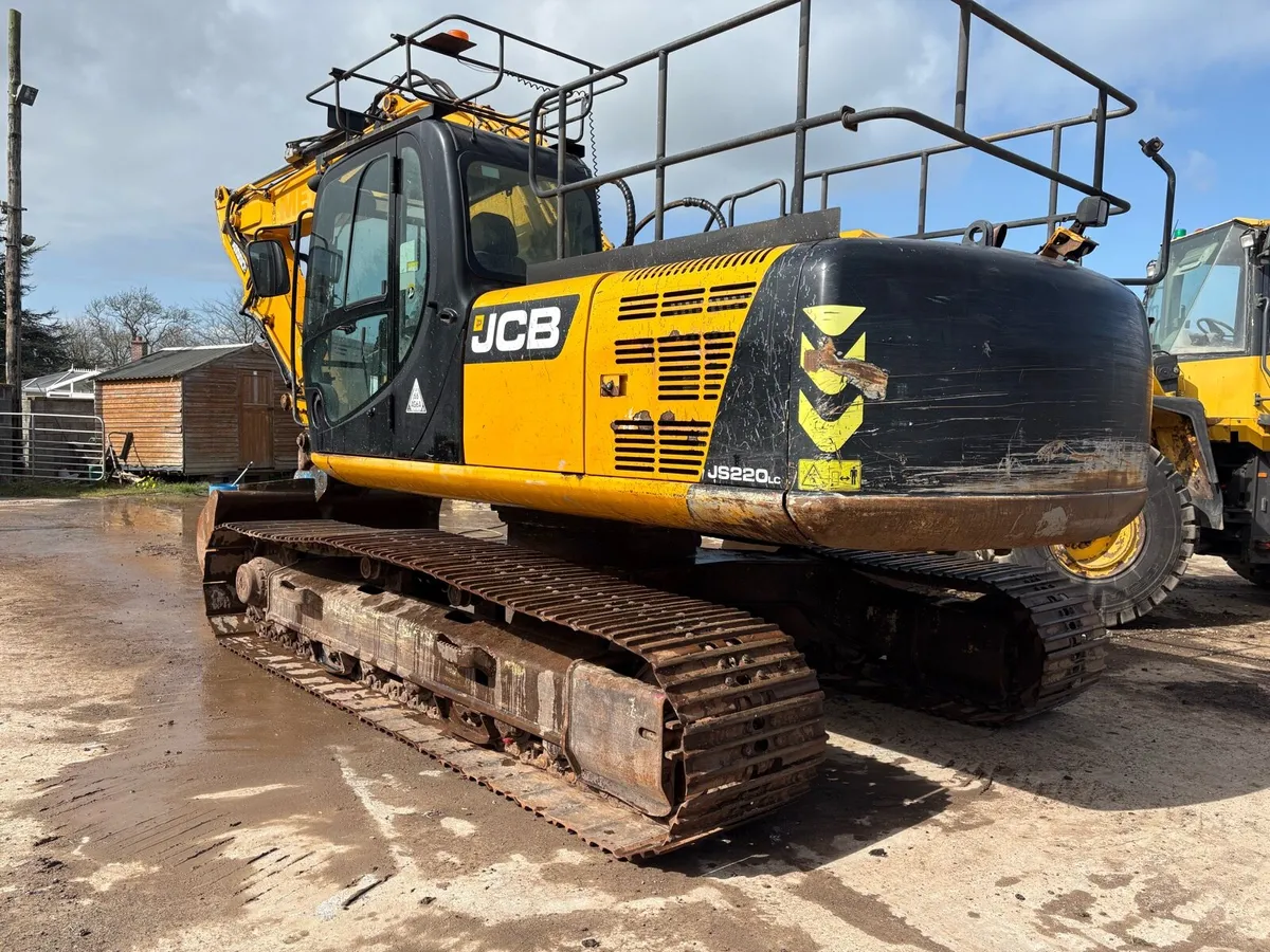 JCB JS220 LC - Image 3