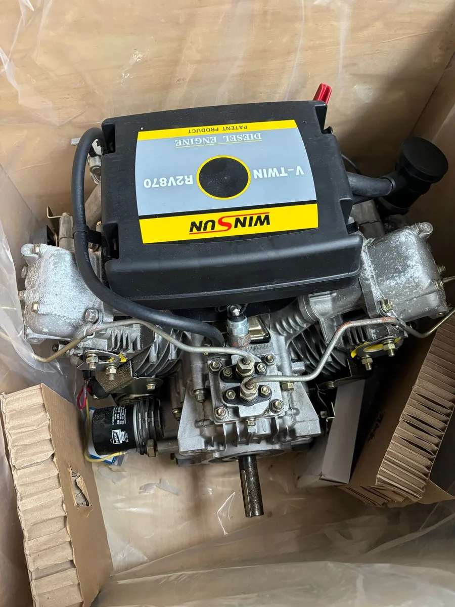 Diesel twin cylinder engine - Image 3