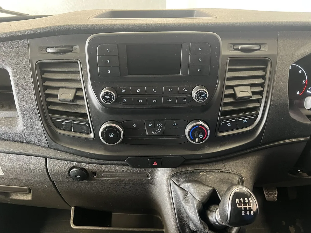 2021 Ford Transit Luton Box Van - Image 4