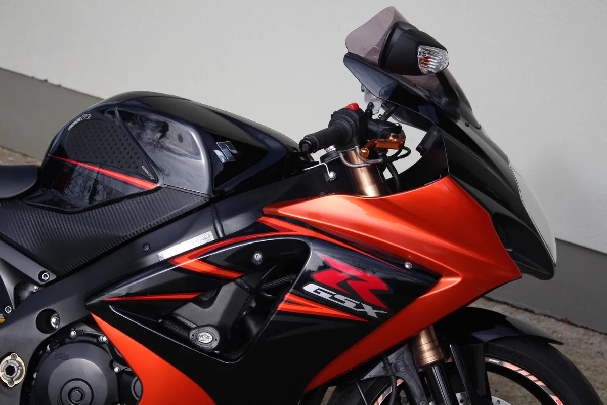 2013 Suzuki GSXR 1000 - Image 2