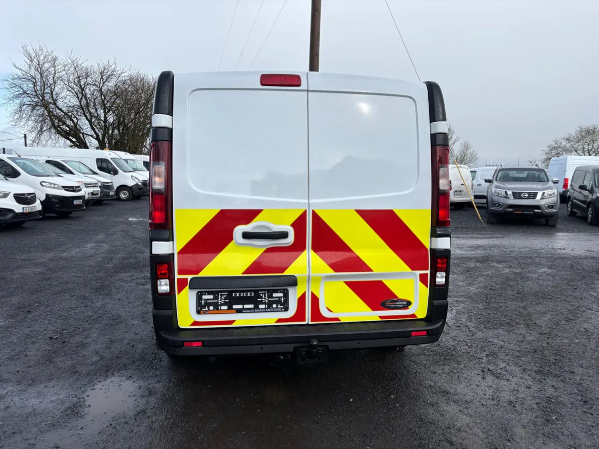 Opel Vivaro - Image 2