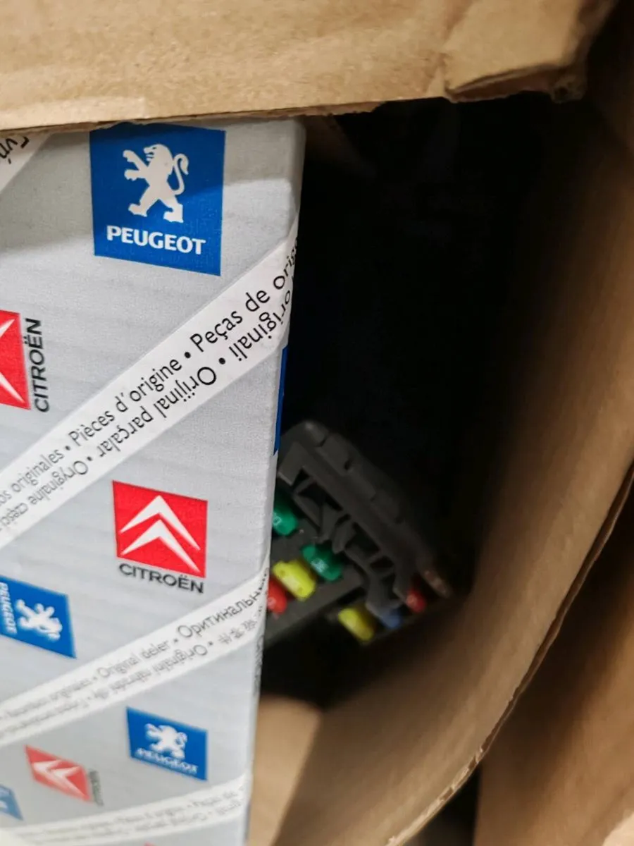 Various parts. - Image 4