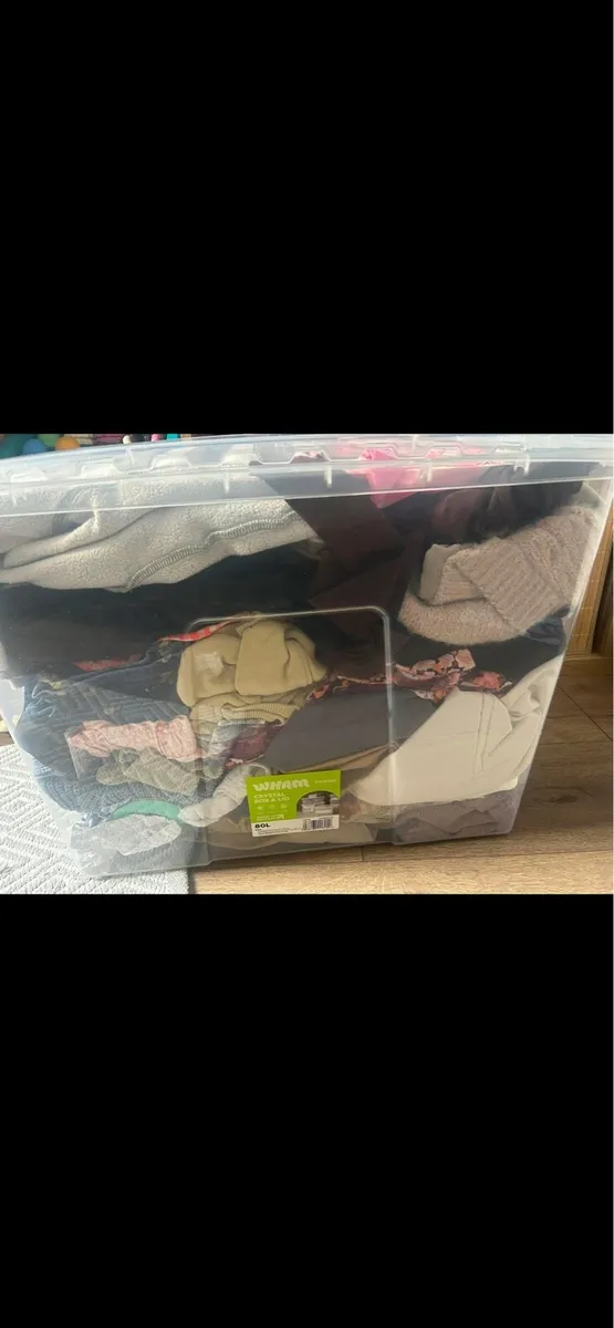 Women’s and girls clothes bundle