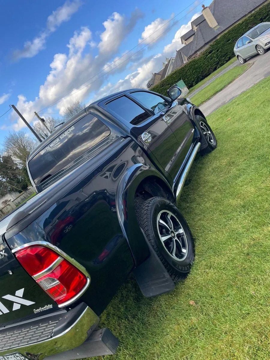 Toyota Hilux Invisible - Image 4