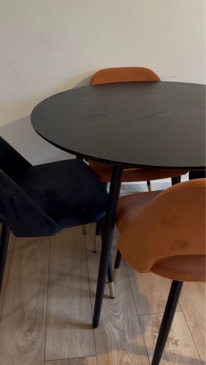 Modern Round Table Chair & Velvet Chairs - Image 2