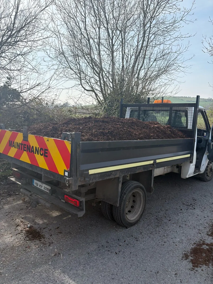Loads of bark mulch - Image 3
