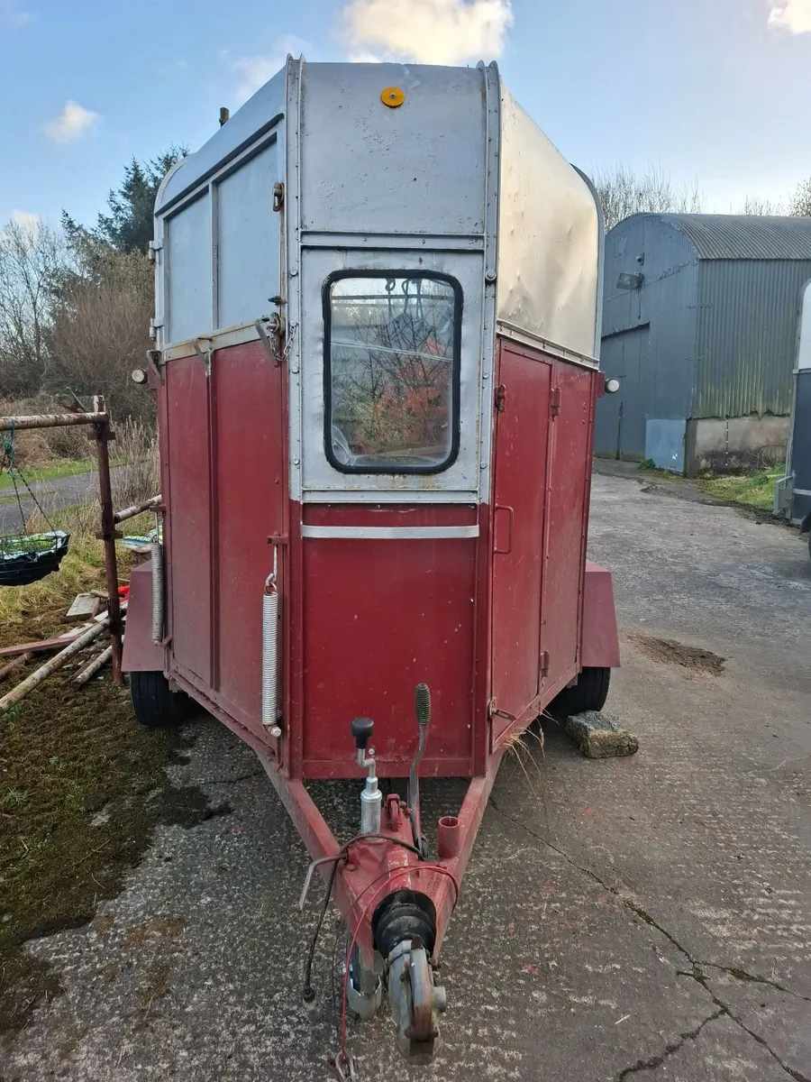 Horse box for sale - Image 2