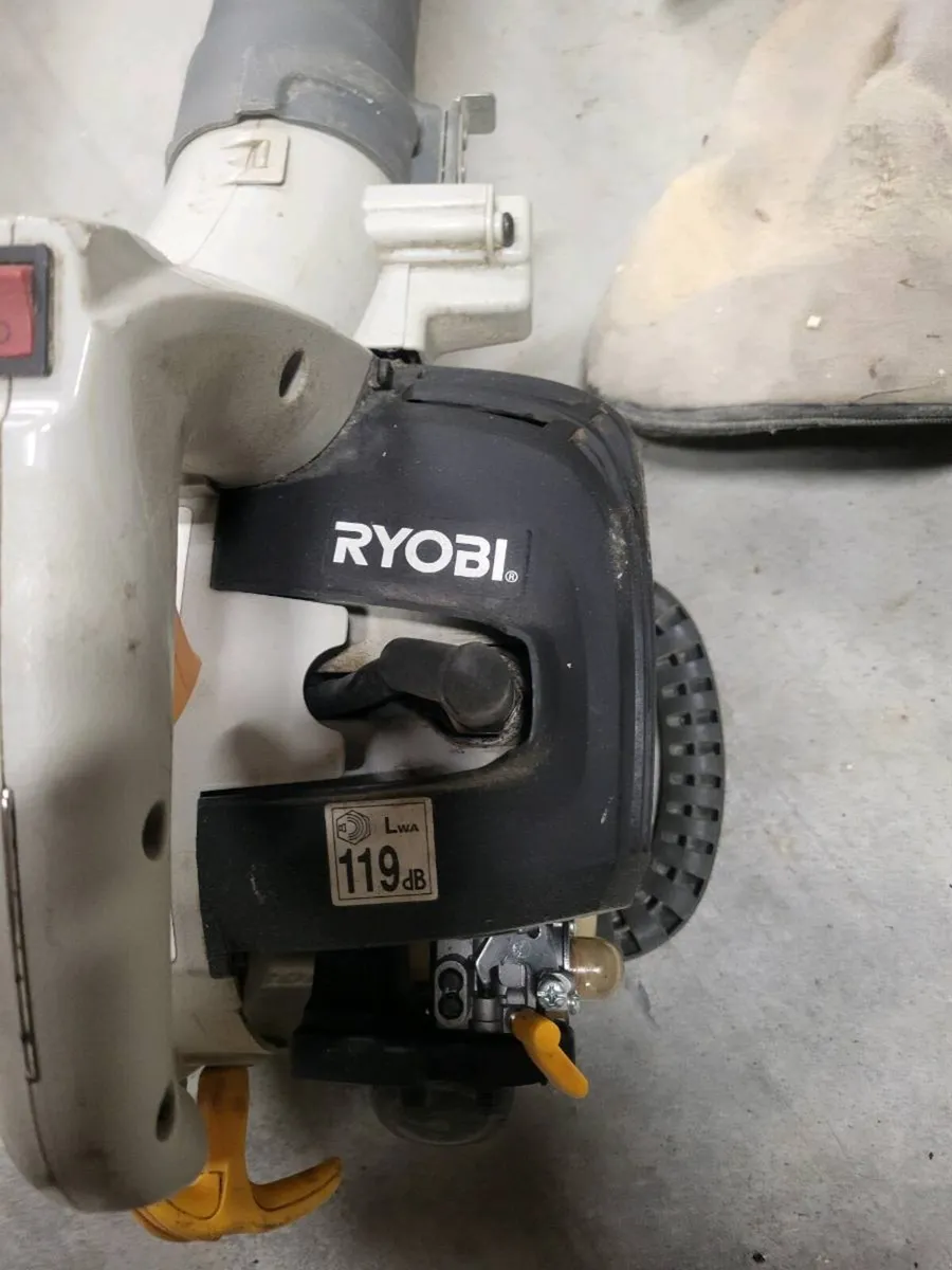 Ryobi leaf blower - Image 2