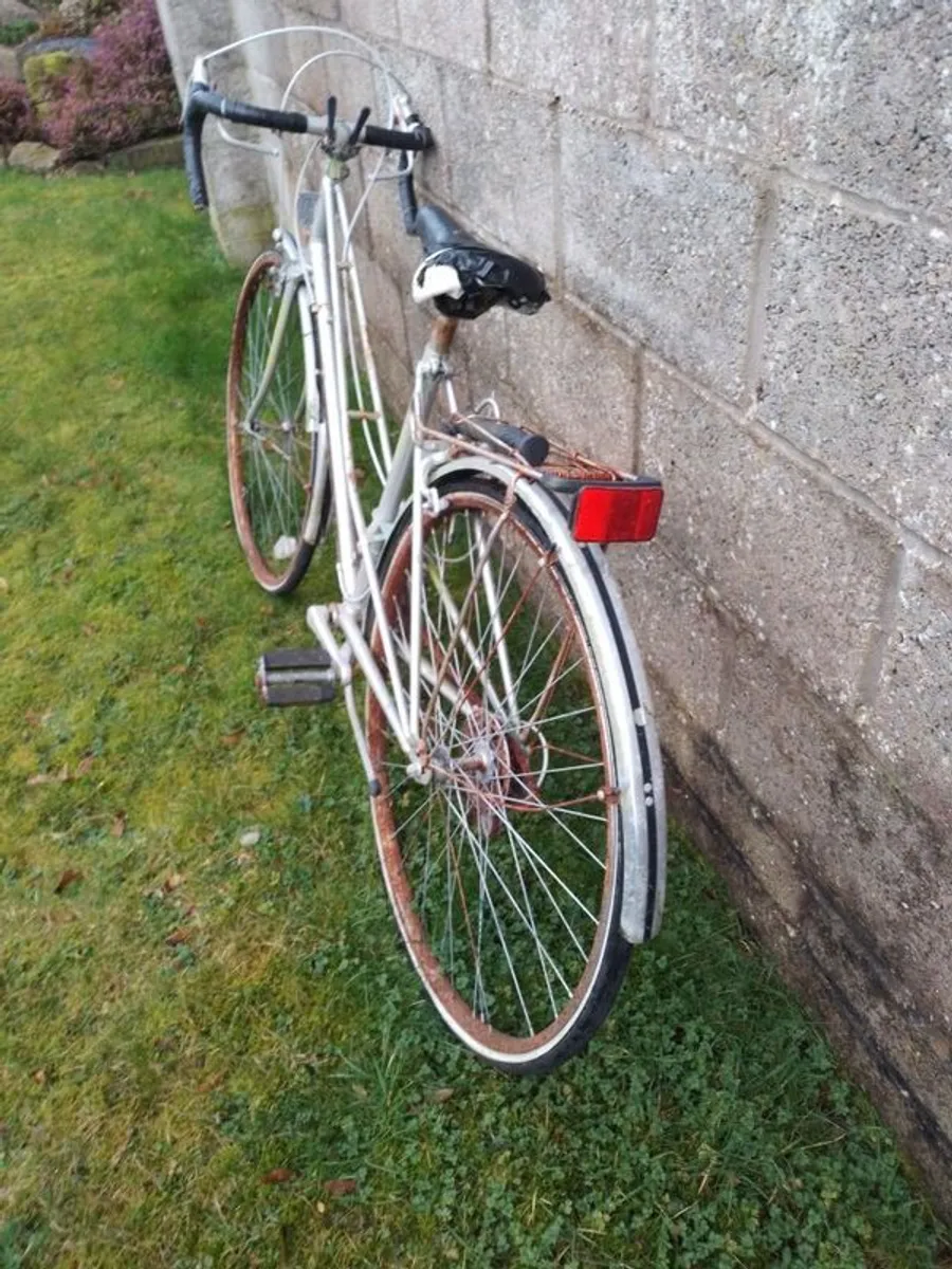 vintage bicycle - Image 4