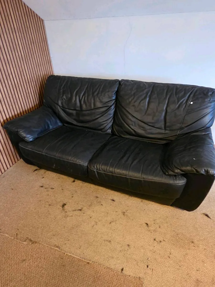Couch - Image 2