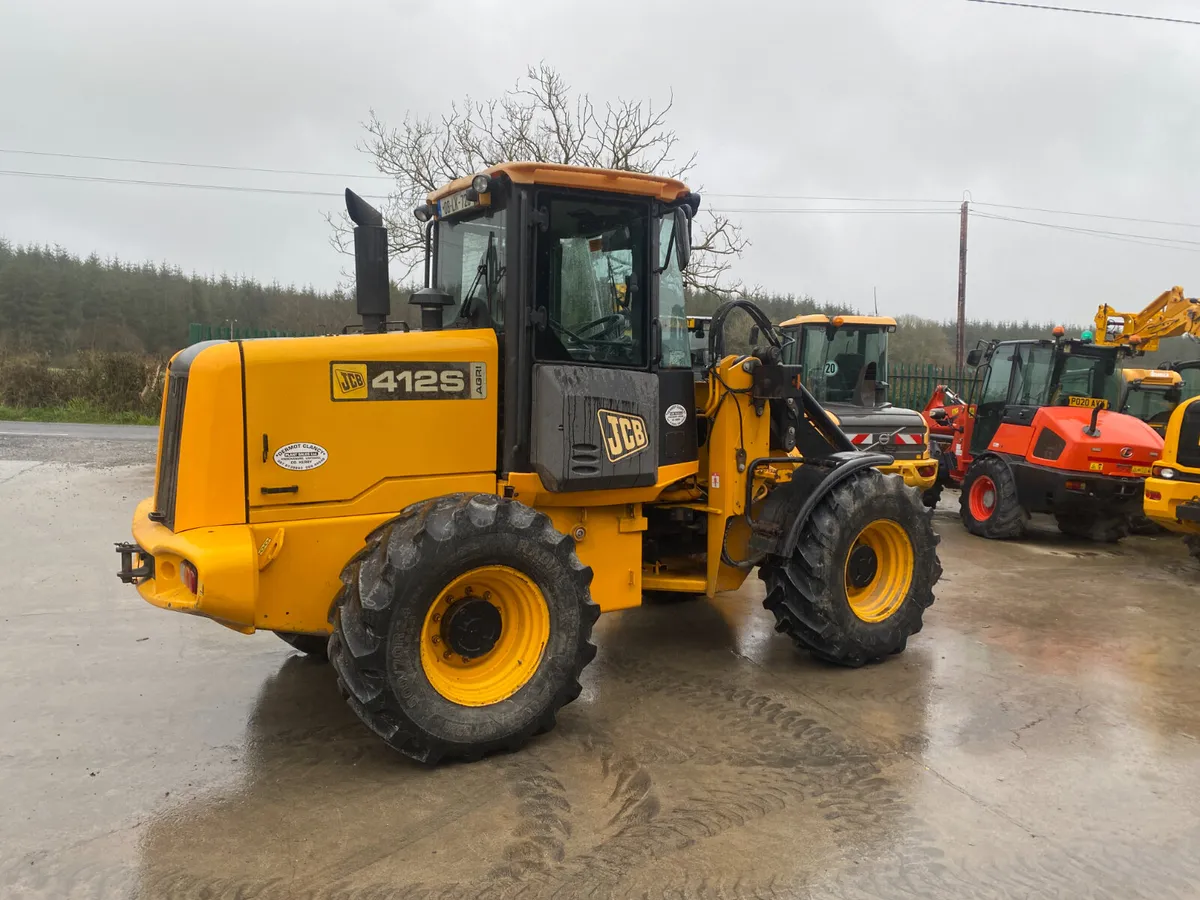 JCB 412S 2008 (18129) - Image 2